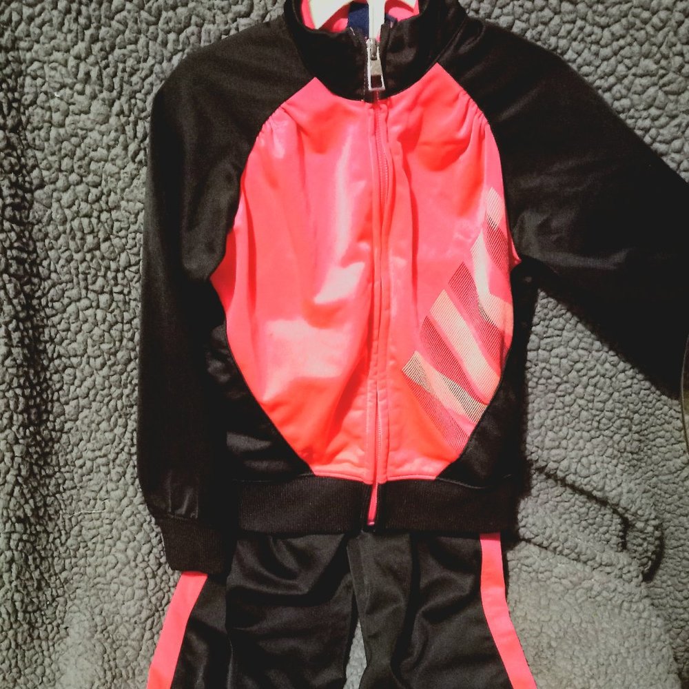 Nike tracksuit sz 4t